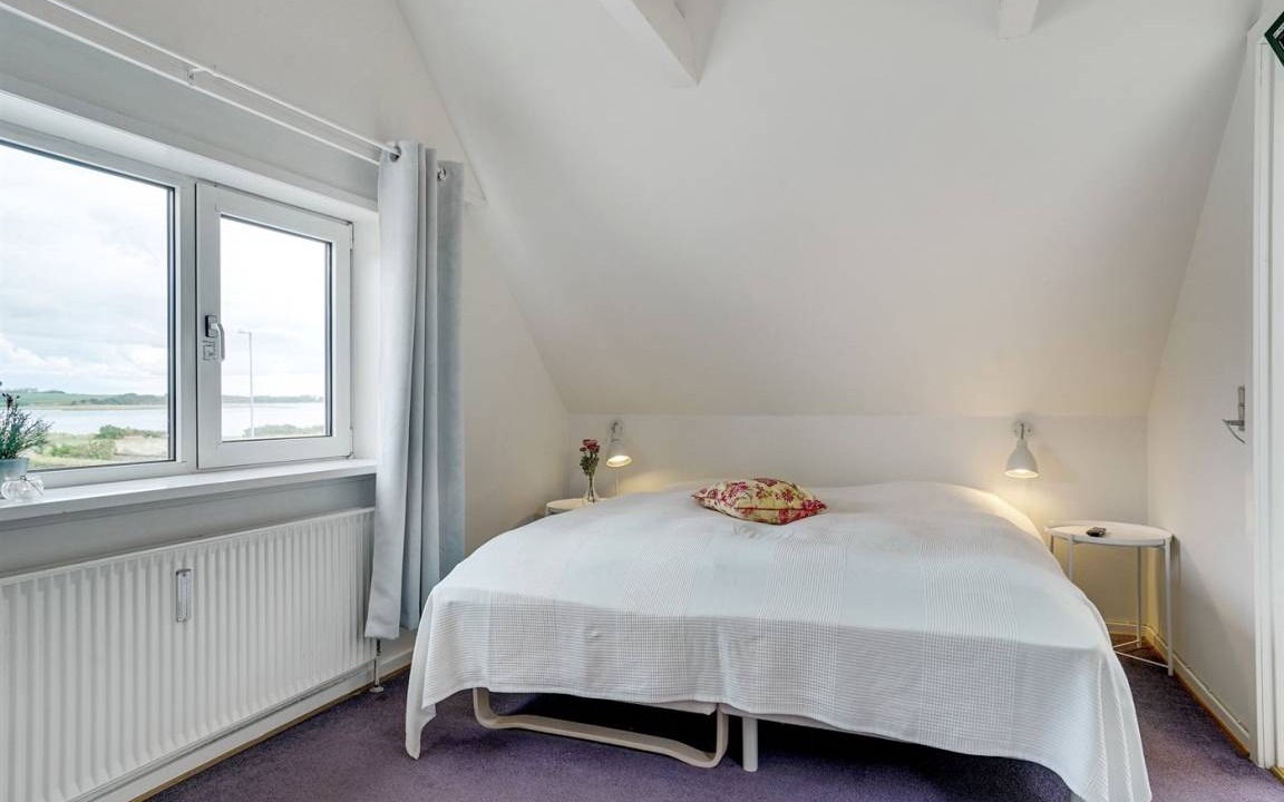 Photo of Bedroom in Fur