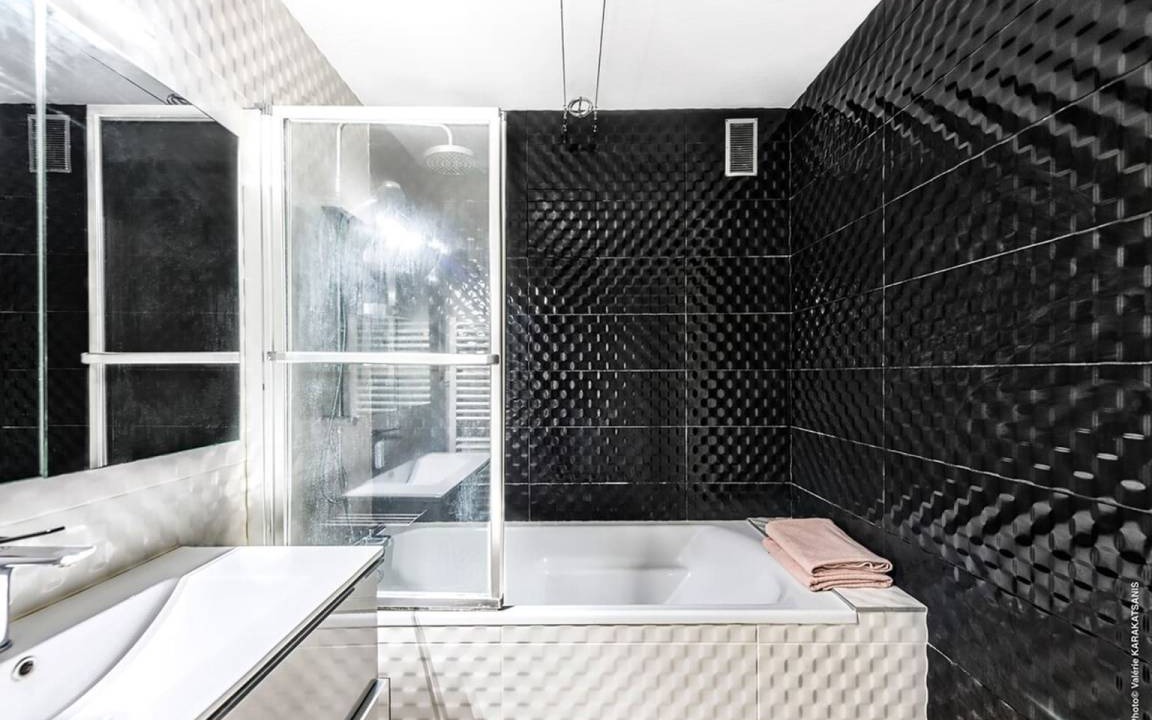 Photo of Bathroom in Porte-Dauphine