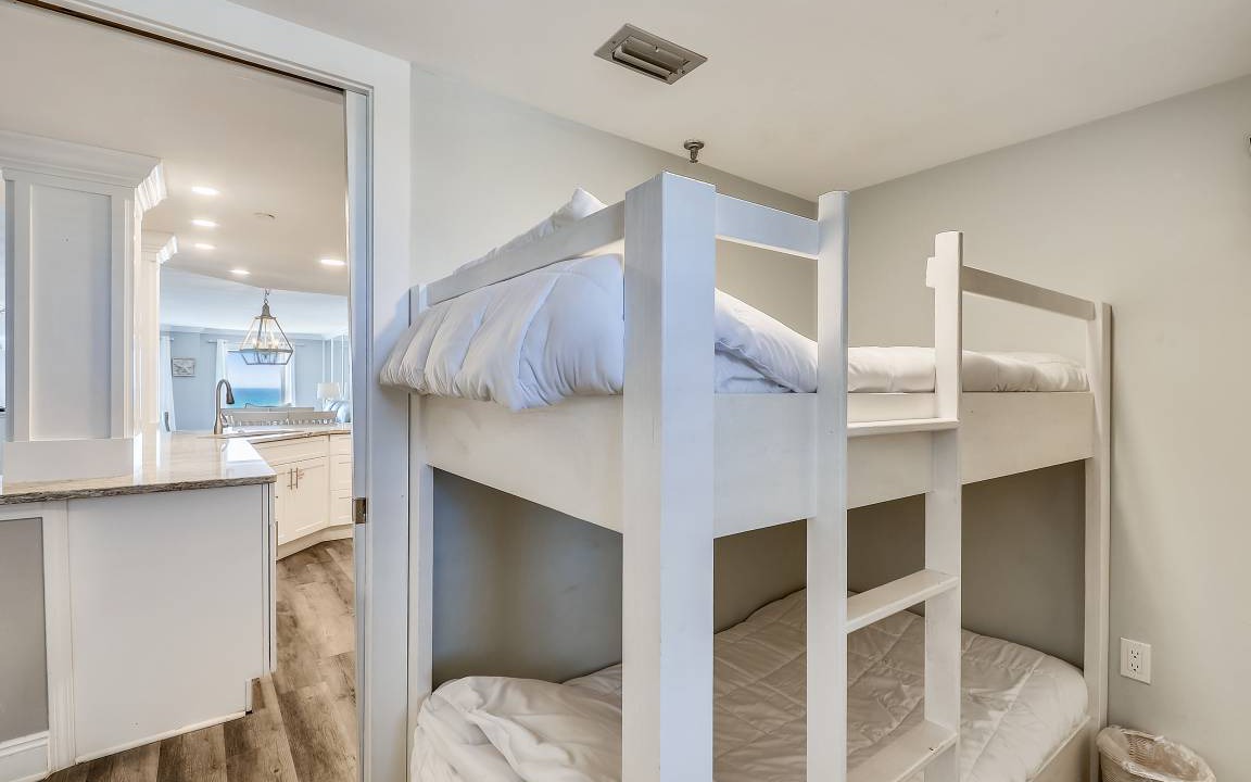 Photo of Bedroom in Holiday Isle