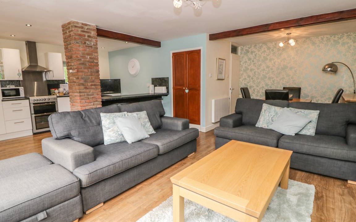 Photo of Others in Storwood