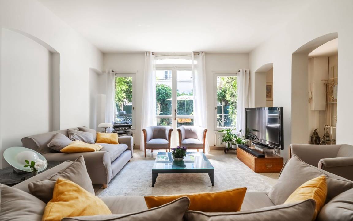Photo of Livingroom in Butte-aux-Cailles