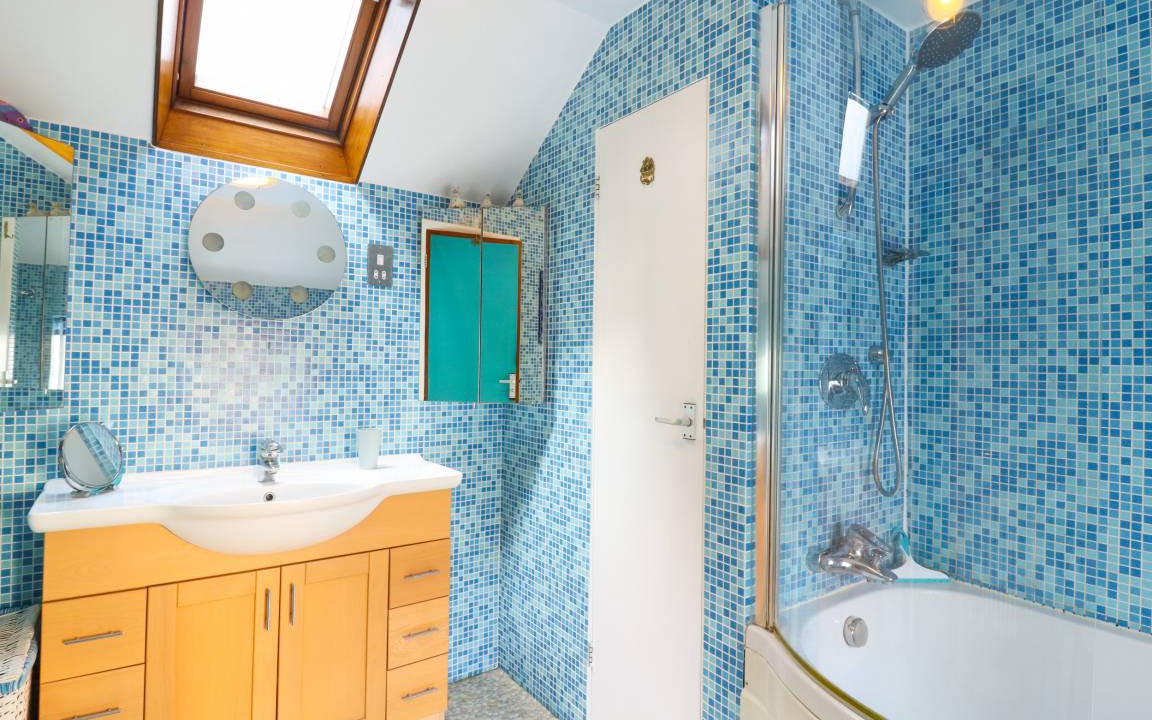 Photo of Others in Deal