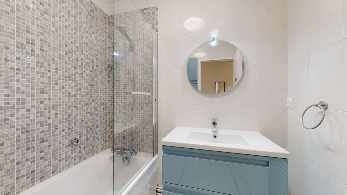Photo of Bathroom in Gennevilliers