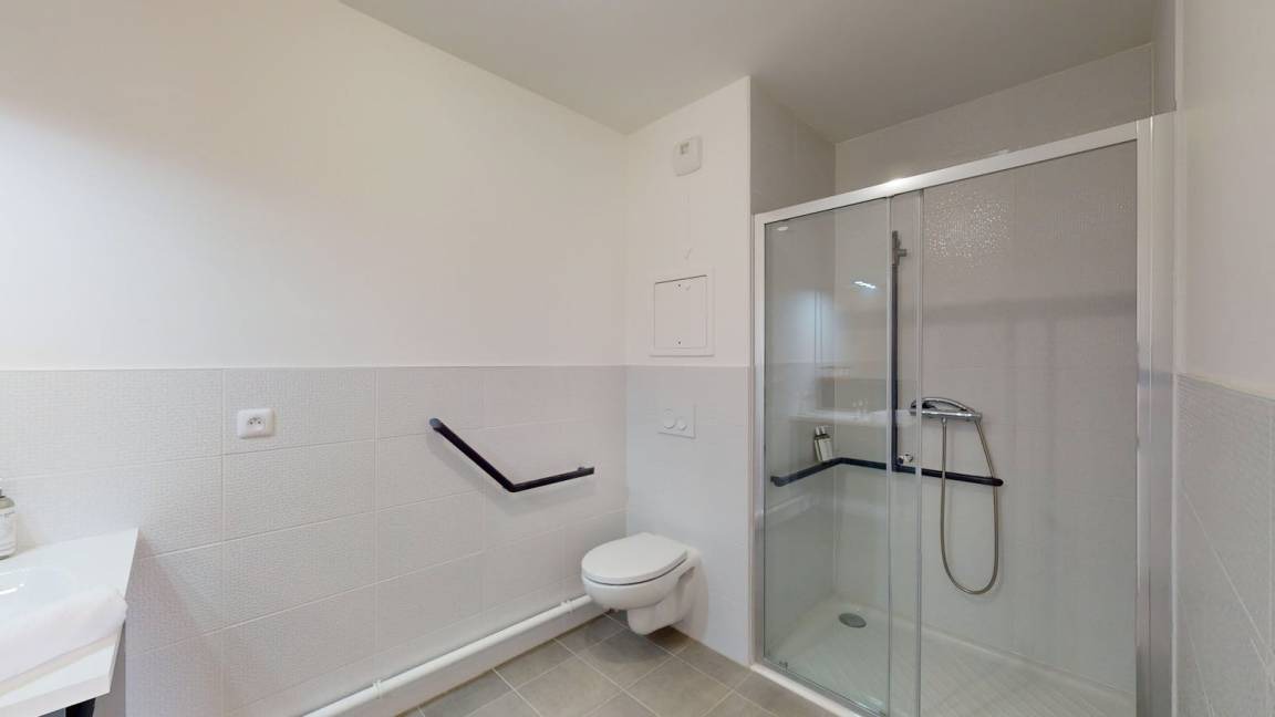 Photo of Bathroom in Clamart