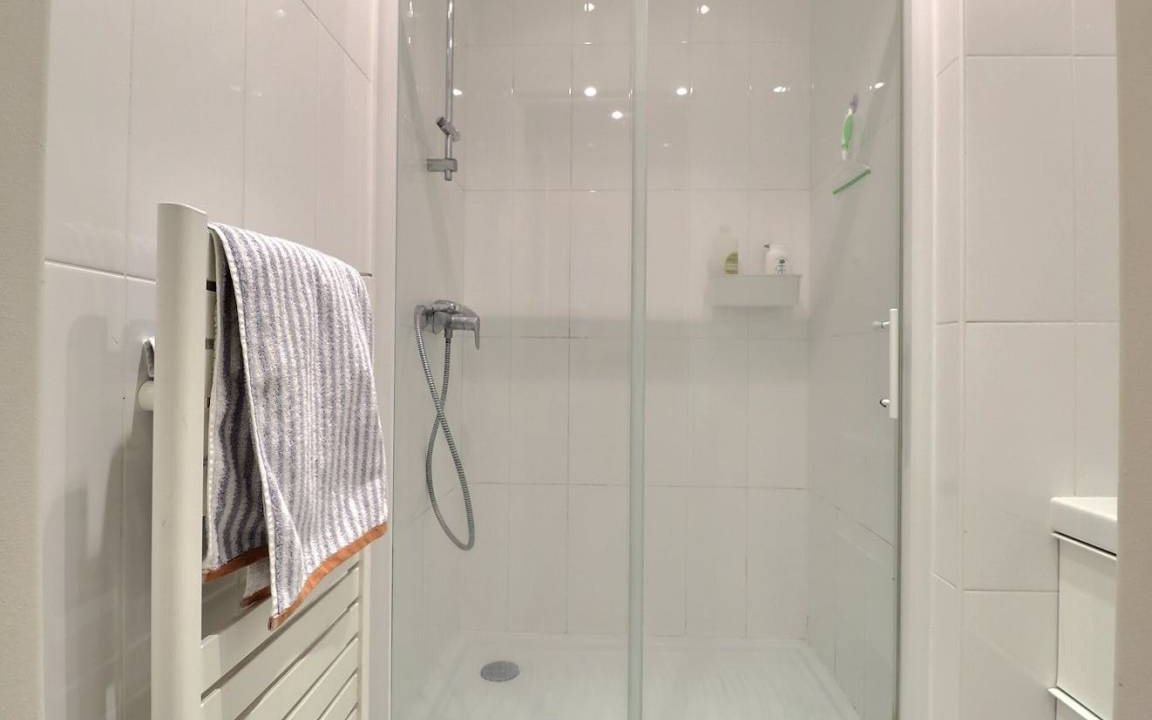 Photo of Bathroom in Arts-et-Metiers