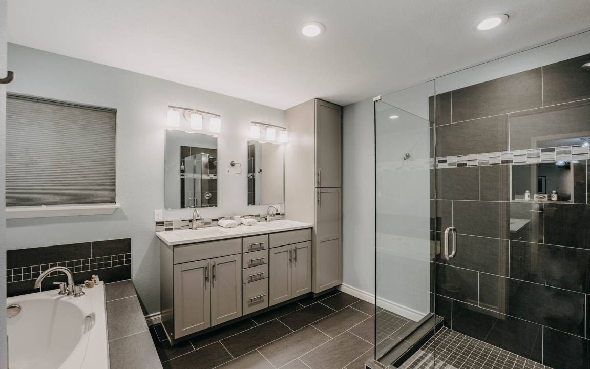 Photo of Bathroom in Glacier