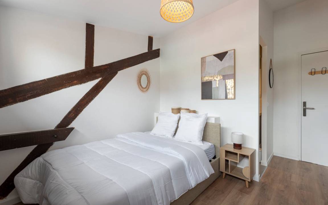 Photo of Bedroom in 18th Arrondissement