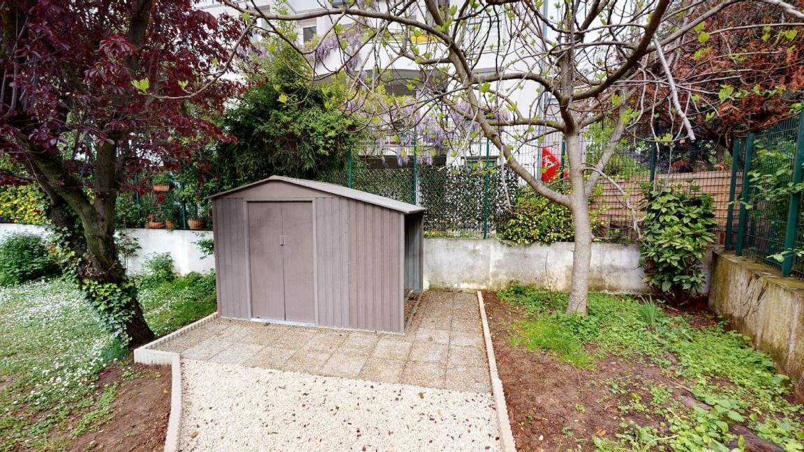 Photo of Others in Issy-les-Moulineaux
