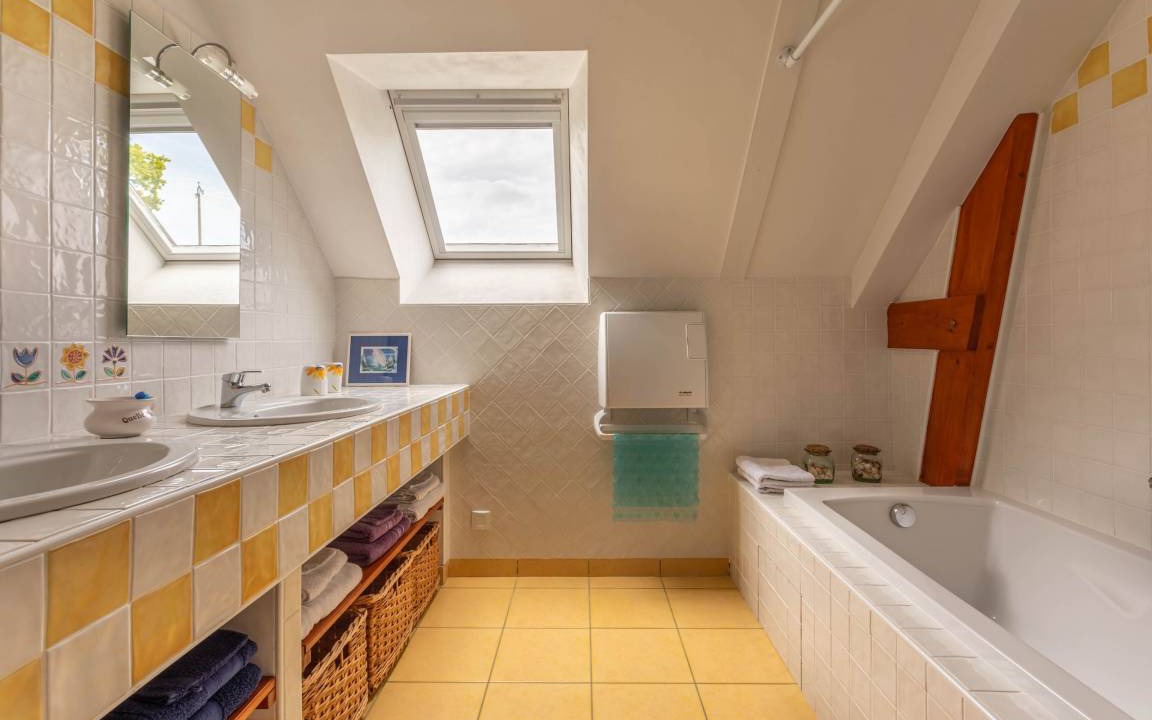 Photo of Bathroom in Plouer-sur-Rance