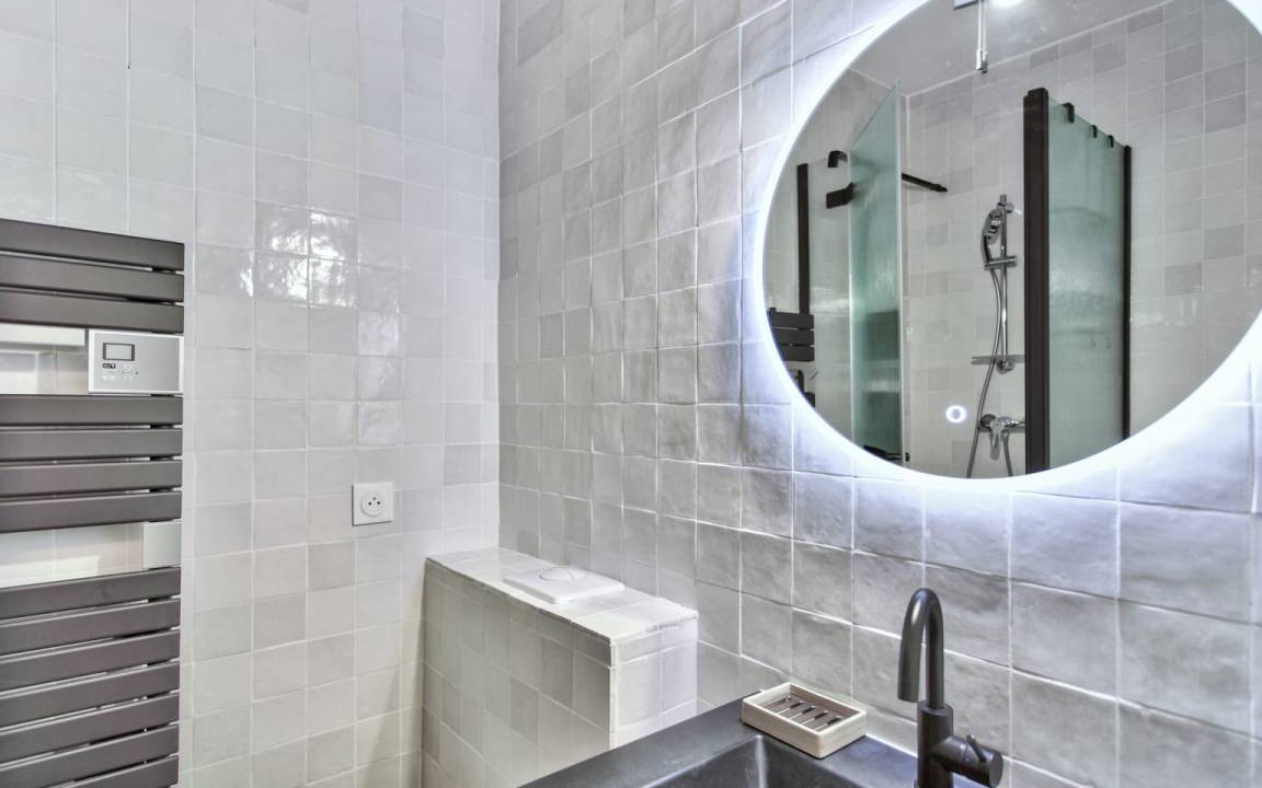 Photo of Bathroom in Puteaux