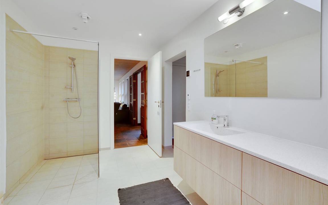 Photo of Bathroom in Helberskov