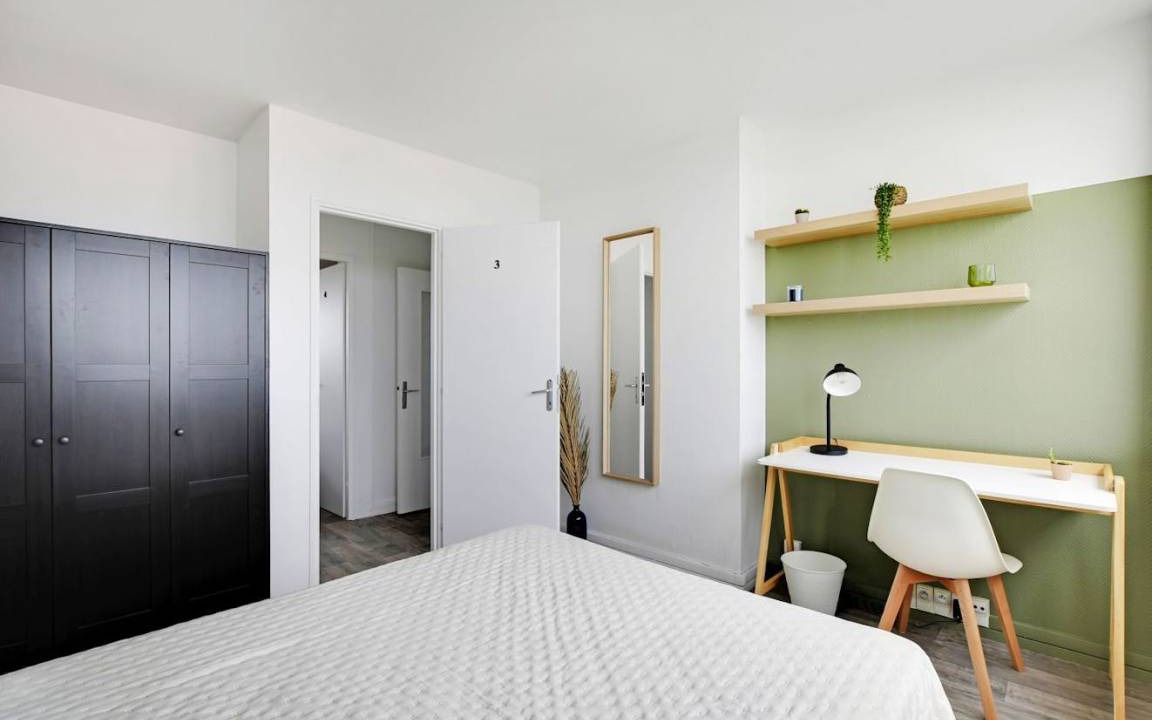 Photo of Bedroom in Le Kremlin-Bicetre