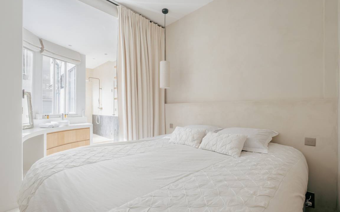 Photo of Bedroom in Notre-Dame-des-Champs