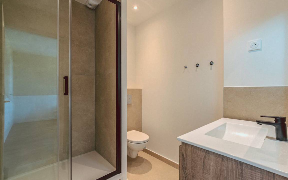 Photo of Bathroom in Villejuif