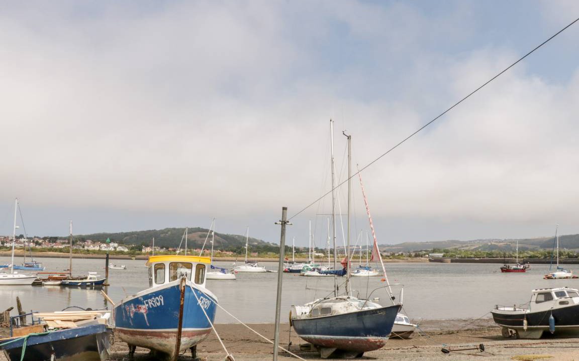 Photo of Others in Henryd