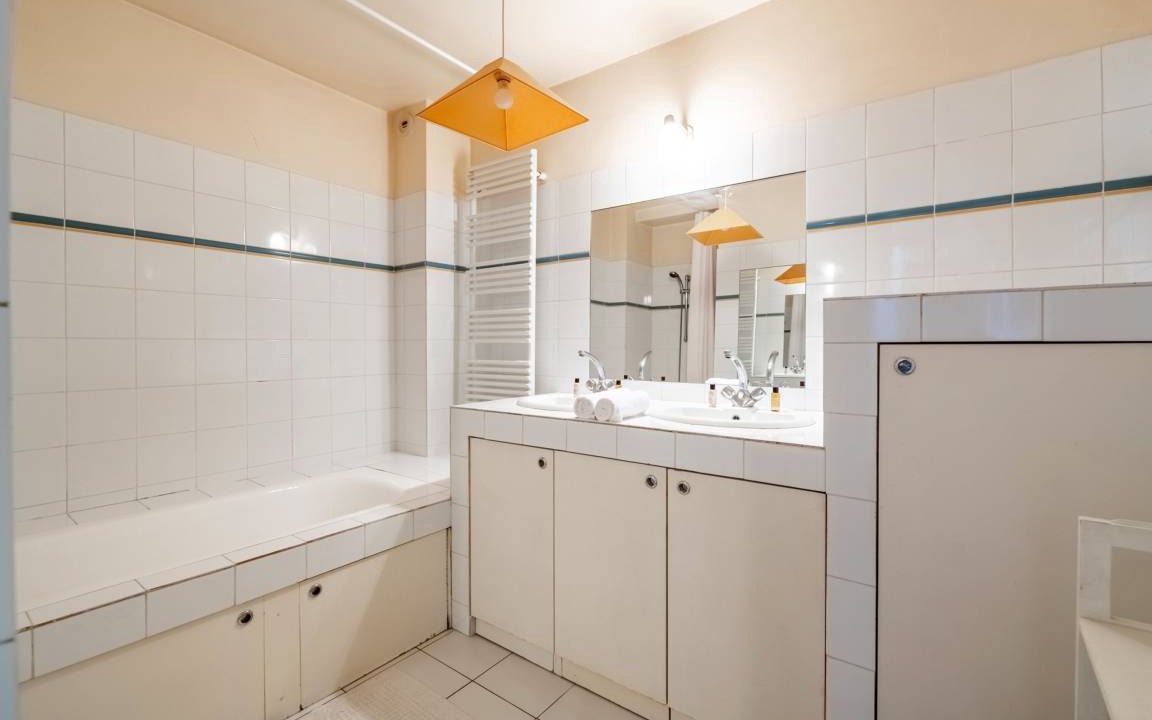 Photo of Bathroom in Butte-aux-Cailles