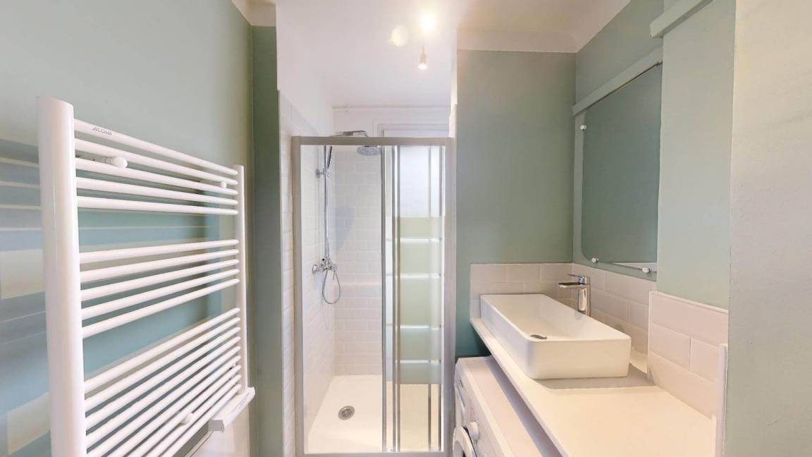 Photo of Bathroom in Porte d'Asnieres