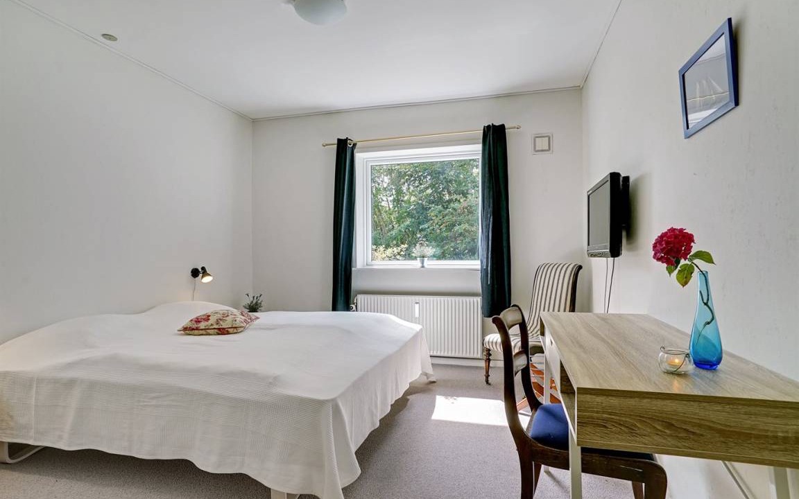 Photo of Bedroom in Fur
