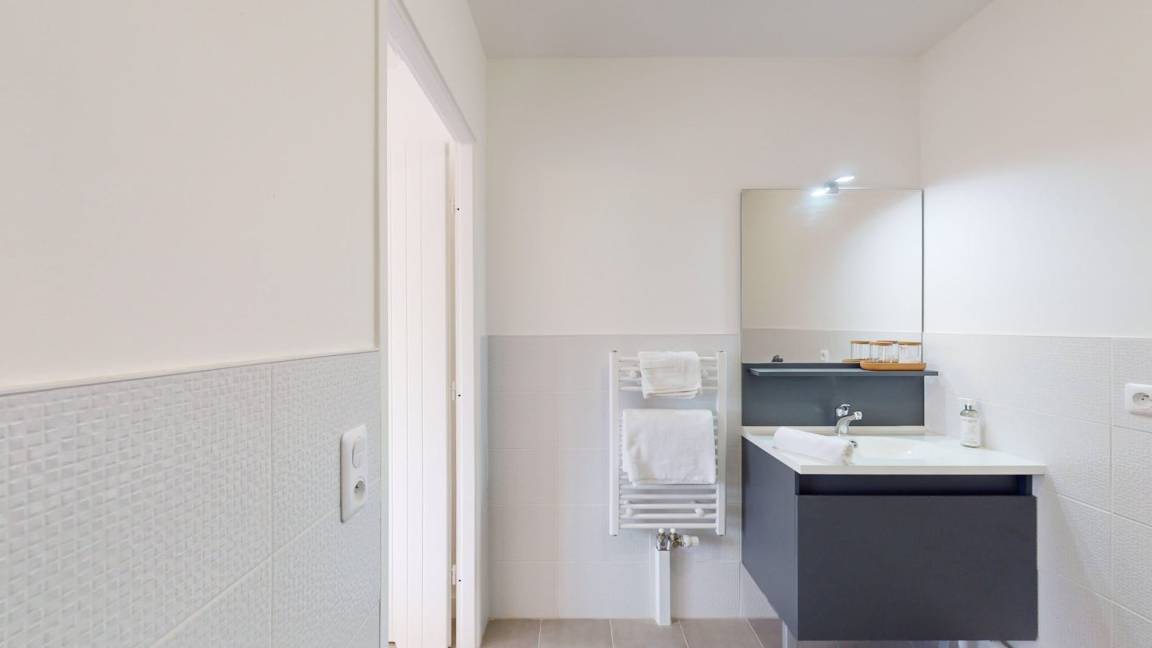 Photo of Bathroom in Clamart