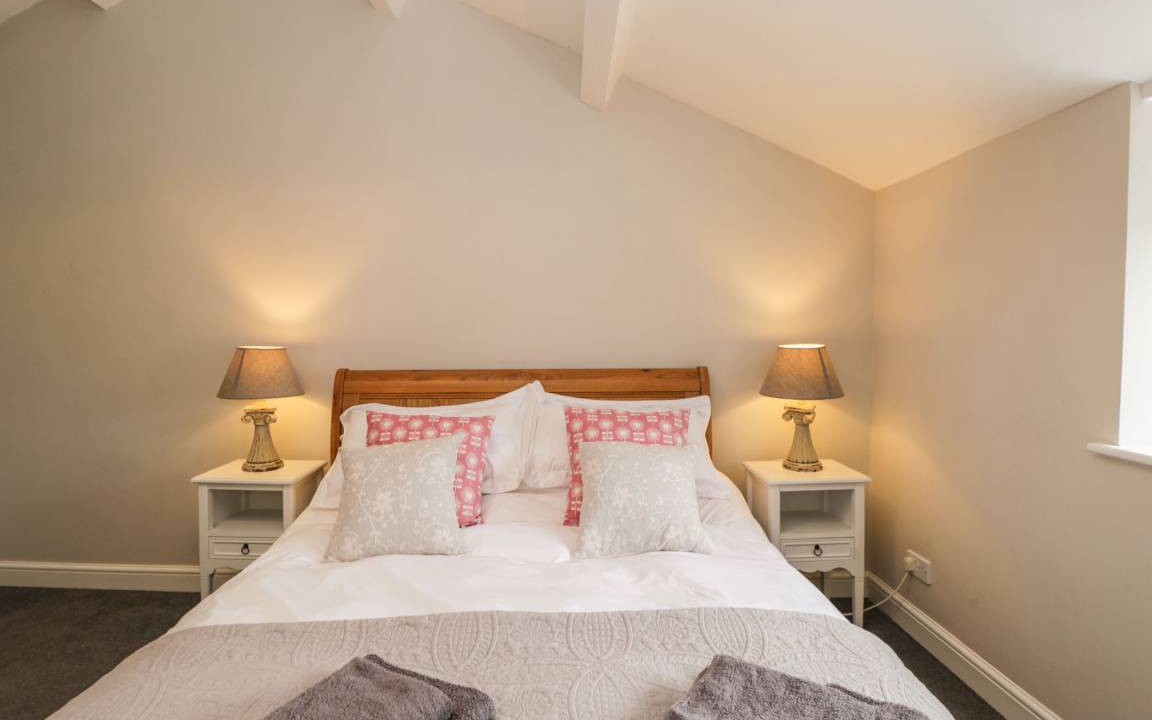 Photo of Others in Norton Sub Hamdon