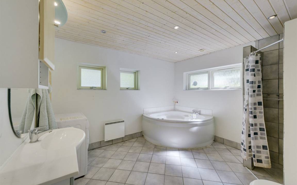 Photo of Bathroom in Skygge