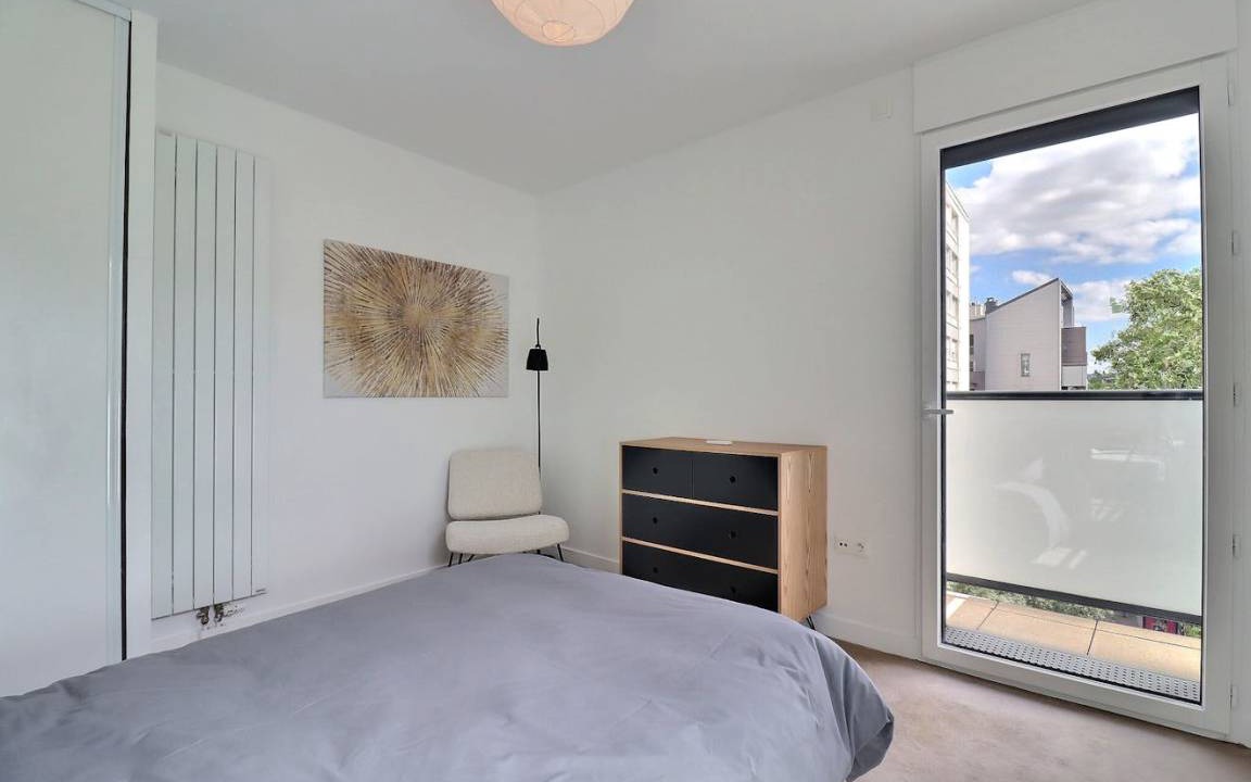 Photo of Bedroom in Republique–Point-du-Jour