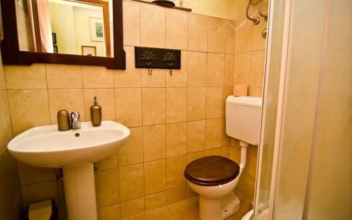Photo of Bathroom in Blace
