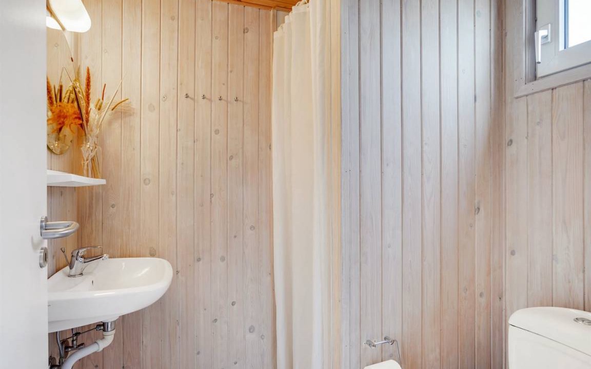 Photo of Bathroom in Haurvig