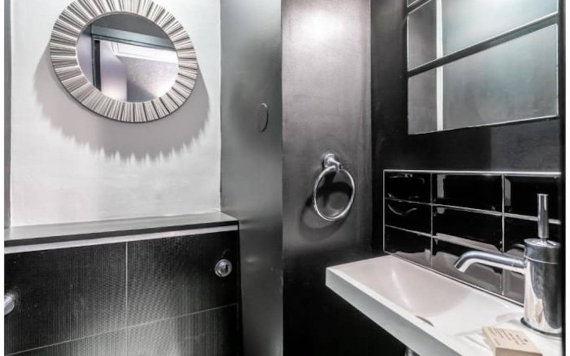 Photo of Bathroom in Necker