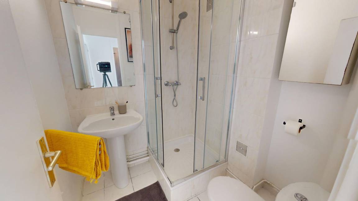 Photo of Bathroom in Saint-Lambert