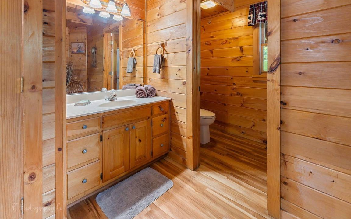 Photo of Bathroom in Sevierville