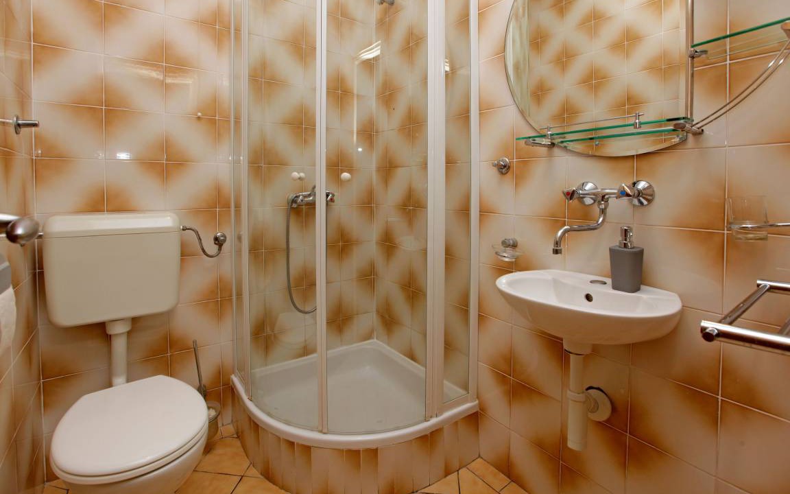 Photo of Bathroom in Blato