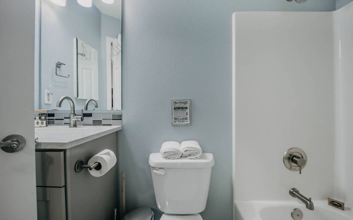 Photo of Bathroom in Glacier