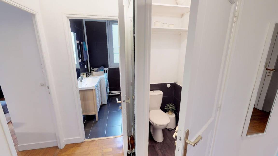 Photo of Bathroom in 17th Arrondissement