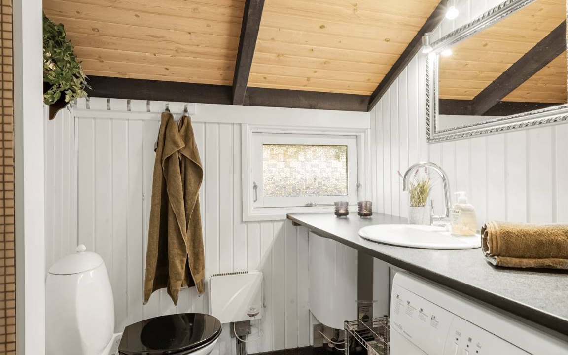 Photo of Bathroom in Strandby