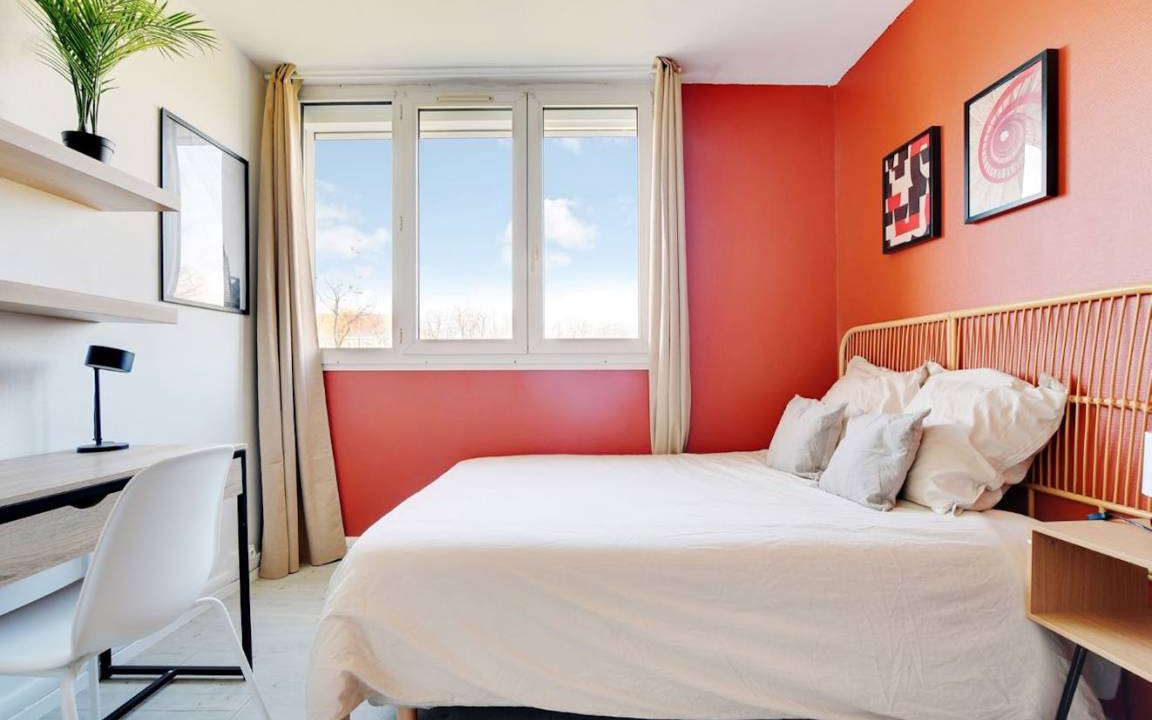Photo of Bedroom in Le Kremlin-Bicetre