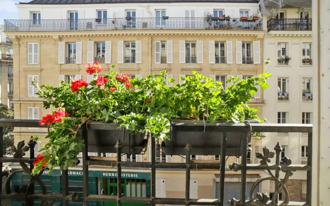 Photo of Buildings in 18th Arrondissement