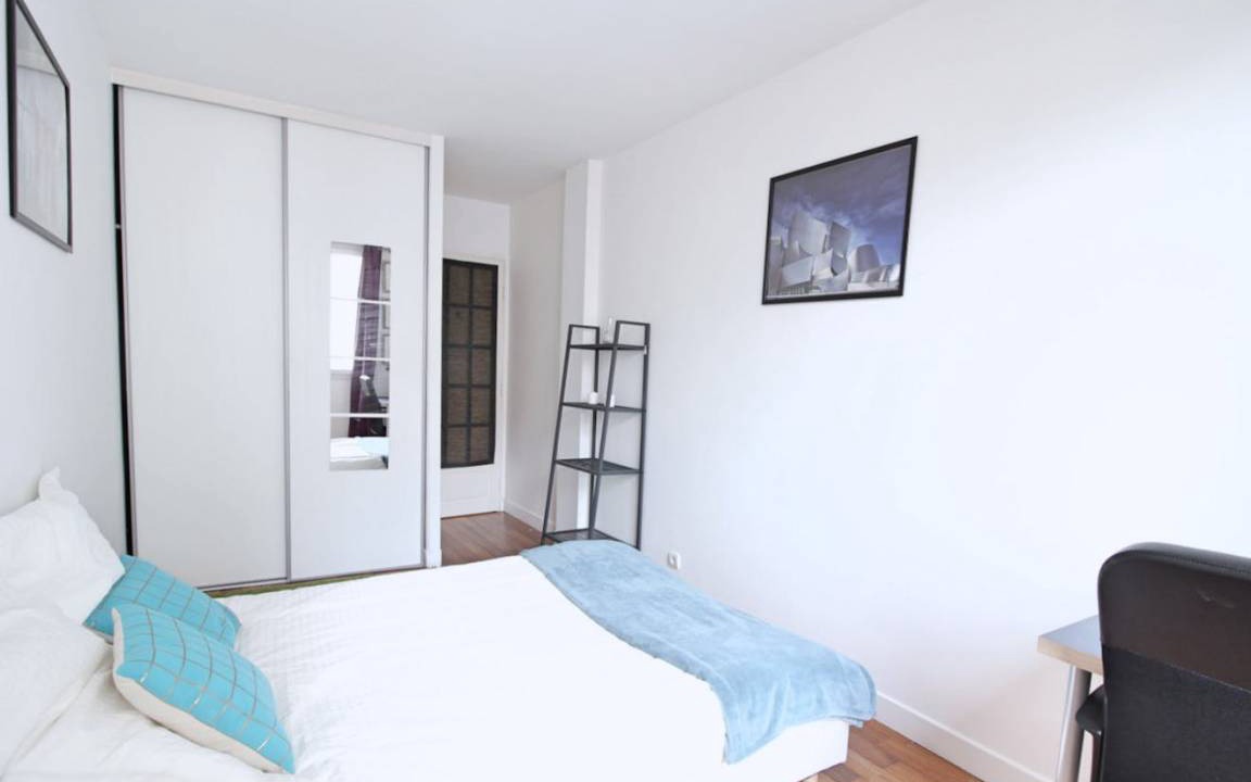 Photo of Bedroom in 18th Arrondissement
