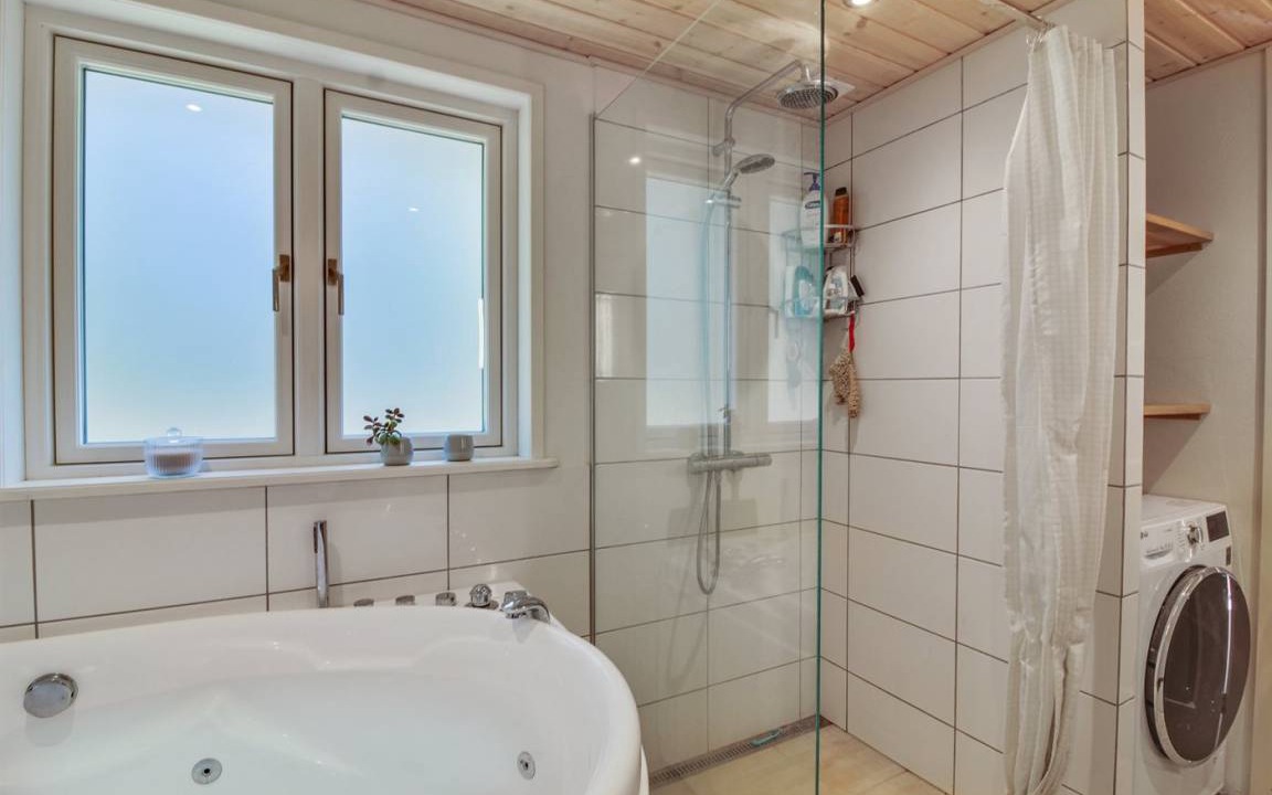Photo of Bathroom in Strandby