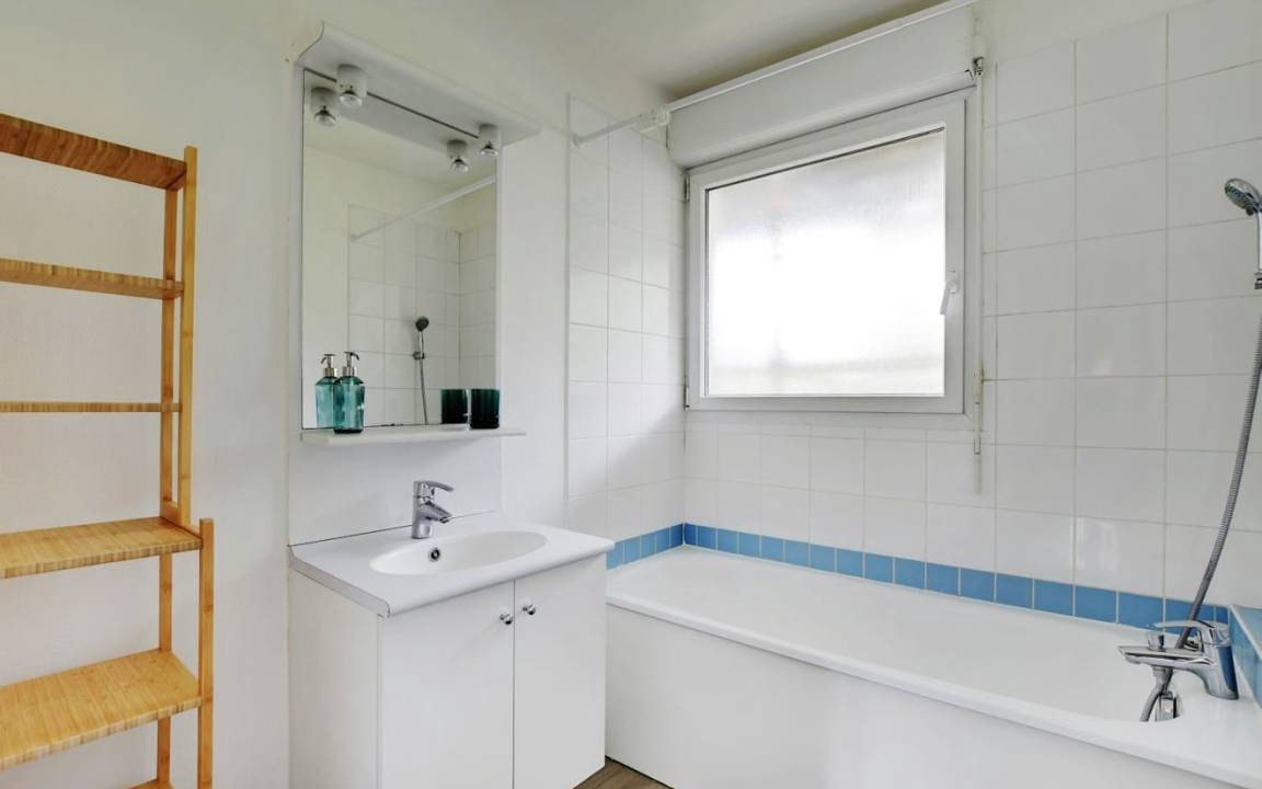 Photo of Bathroom in Le Kremlin-Bicetre