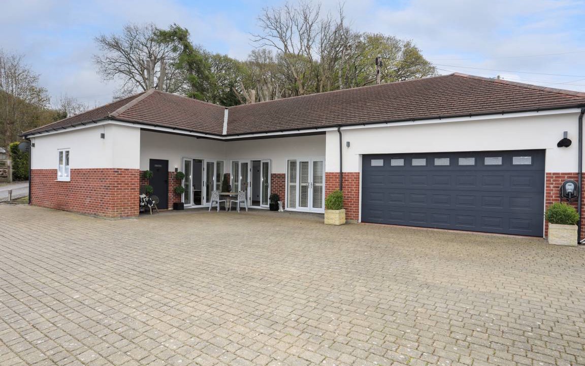 Photo of Others in Henryd