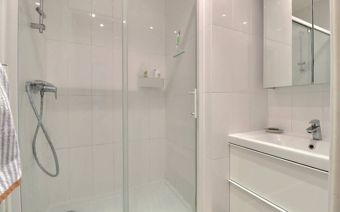 Photo of Bathroom in Arts-et-Metiers