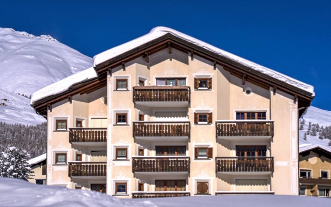 Photo of Buildings in Zuoz