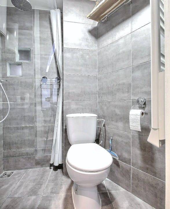 Photo of Bathroom in Arsenal