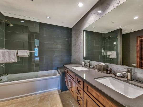 Photo of Bathroom in Lakeside Park