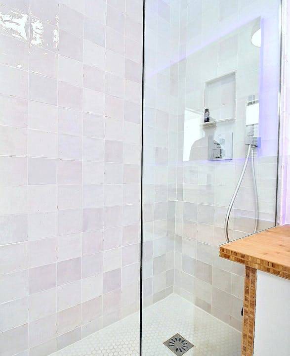 Photo of Bathroom in Saint-Fargeau