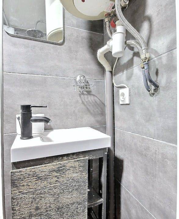 Photo of Bathroom in Arsenal