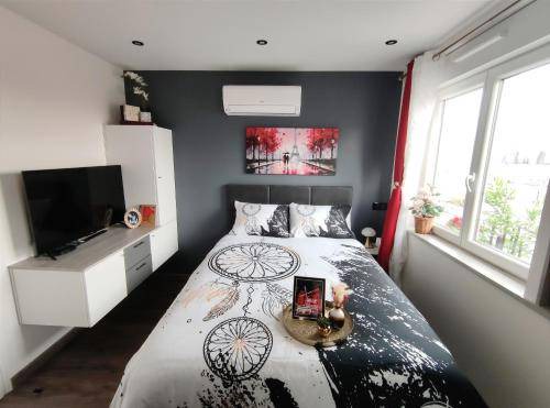 Photo of Bedroom in Le Kremlin-Bicetre