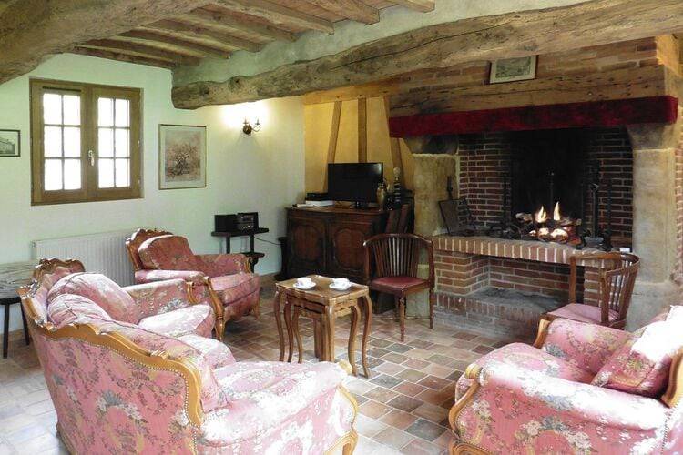 Photo of Livingroom in Saint-Martin-aux-Buneaux
