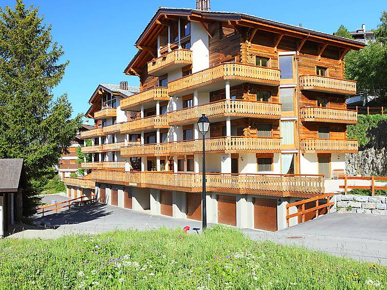 Photo of Buildings in Saint-Pierre-de-Clages